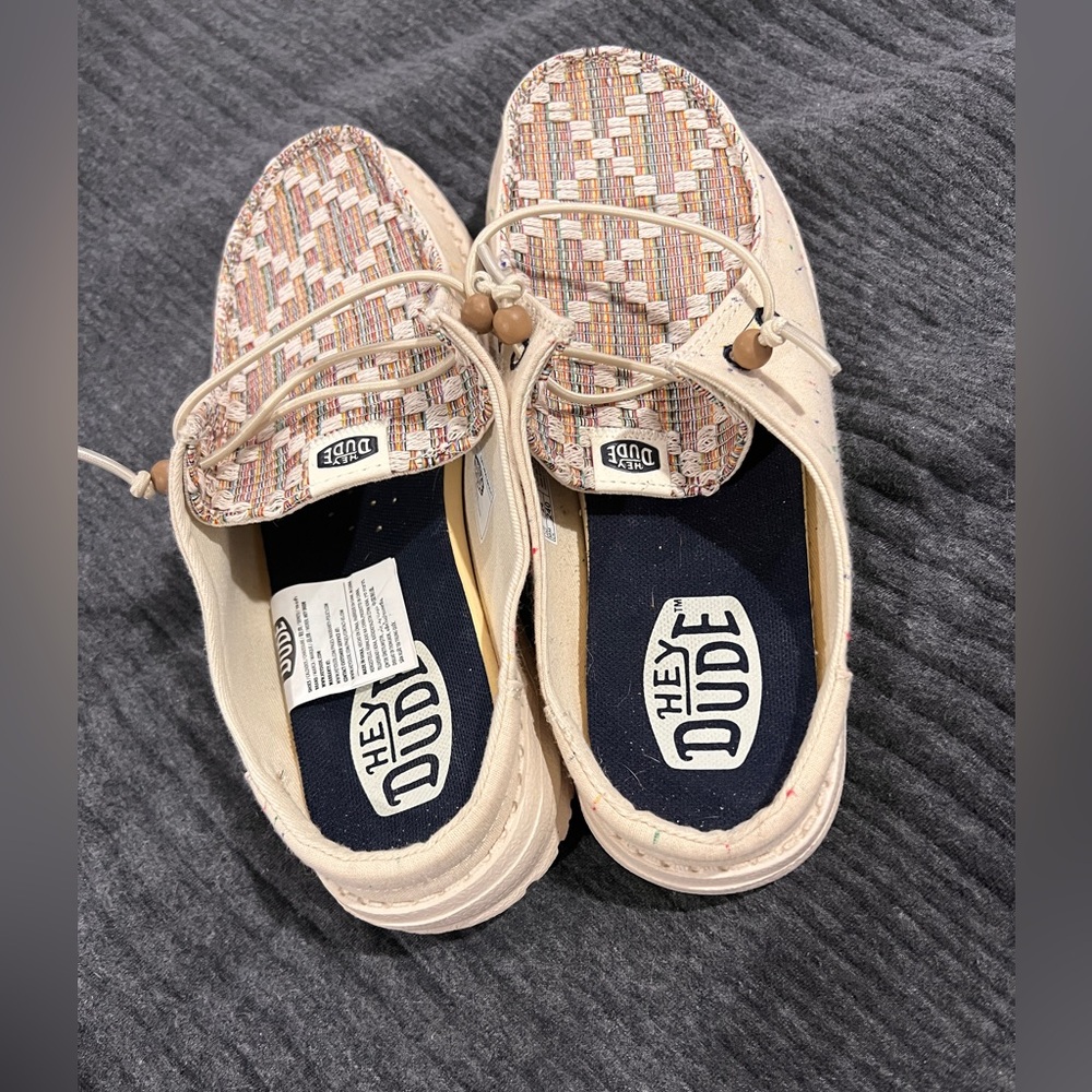 Like New Hey Dude Shoes Wendy Sox | Size 8